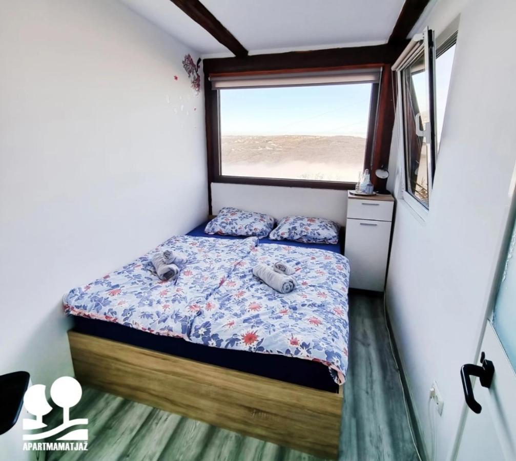 Apartma Matjaz Apartment *